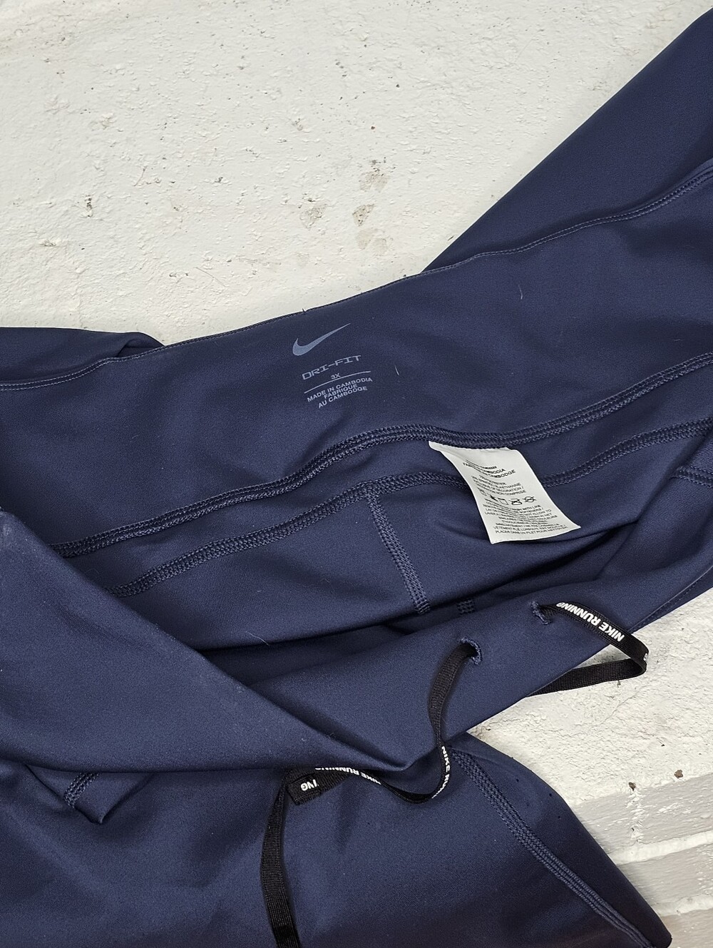 Nike Navy Athletic Leggings with White Swoosh - Picture 3 of 3